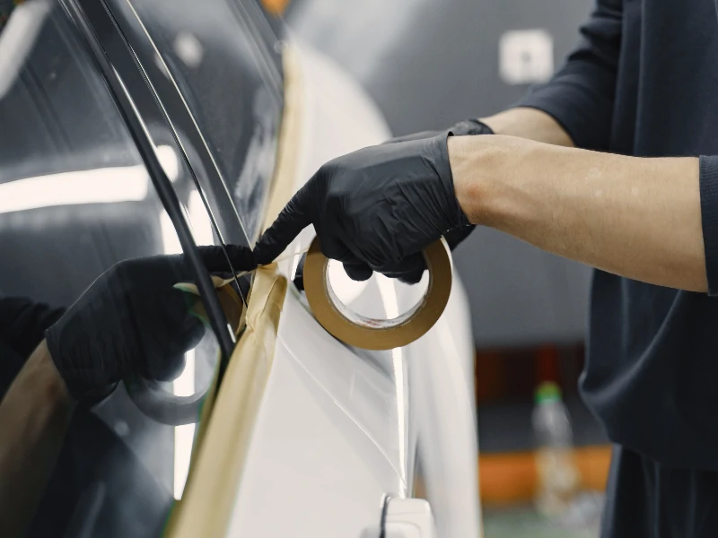 Appling Masking Tape to Automotive